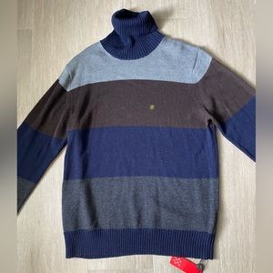 Carolina Herrera Men's sweater, size L. New, never worn.